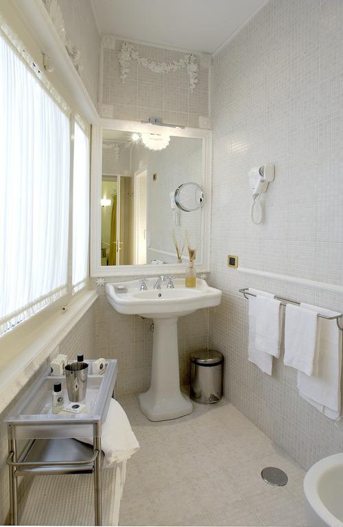 Suites Rome Chambre photo